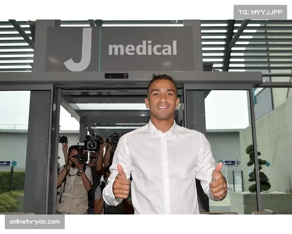 官宣：尤文图斯与队长达尼洛续约至2027年